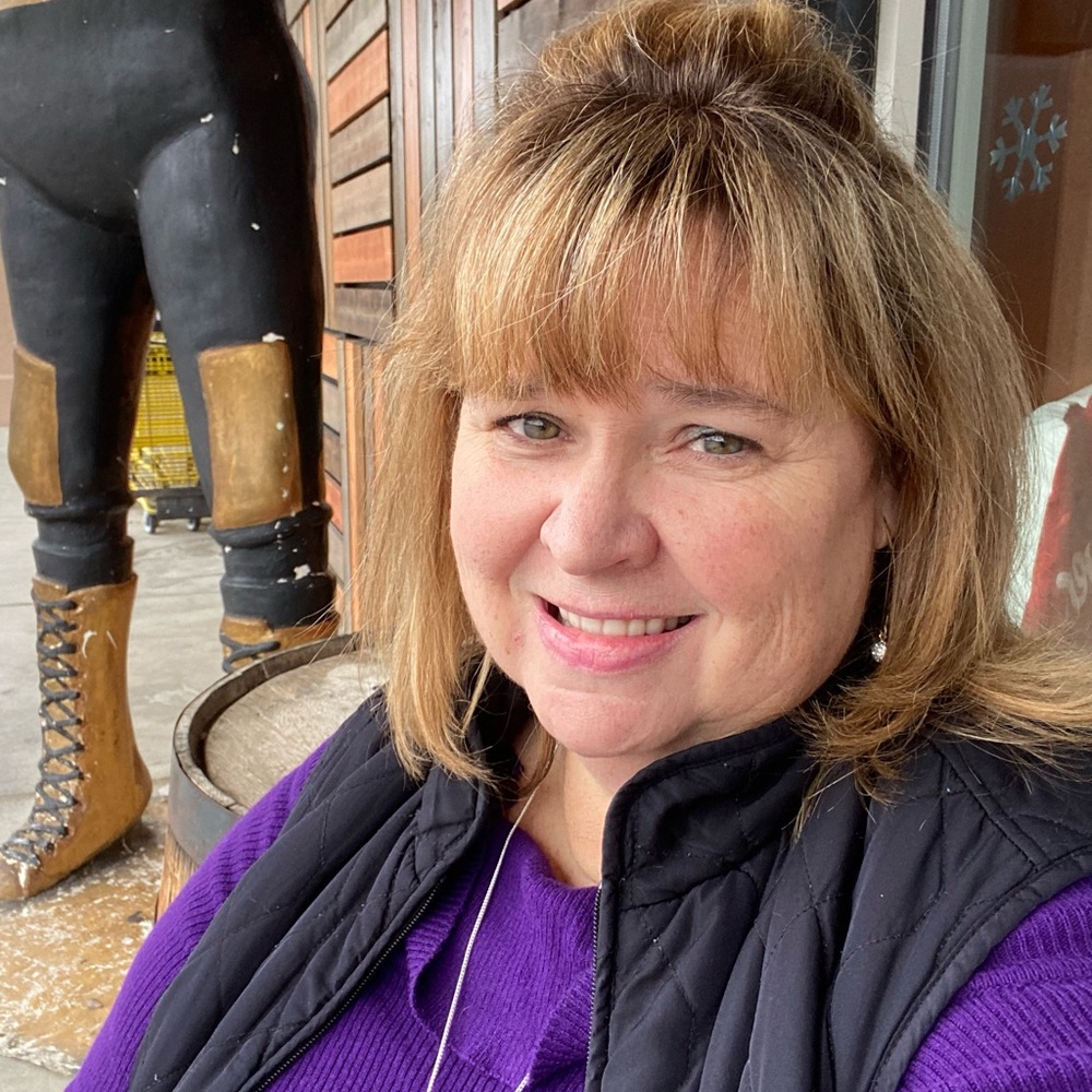 Meet your Posher, Carla
